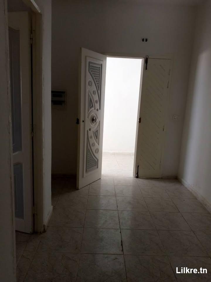 A louer un etage de villa à Oued Ellil