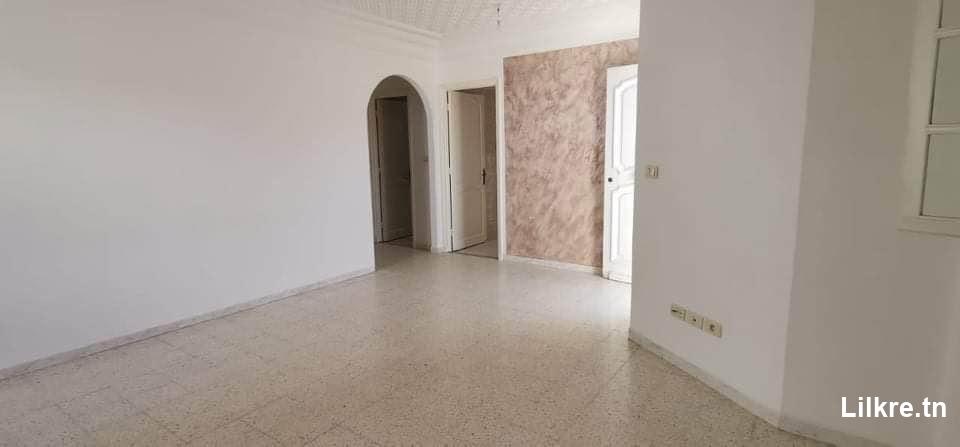 Étage de villa a louer à borj louzir