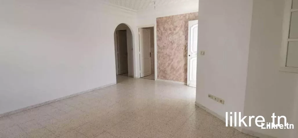 Étage de villa a louer à borj louzir