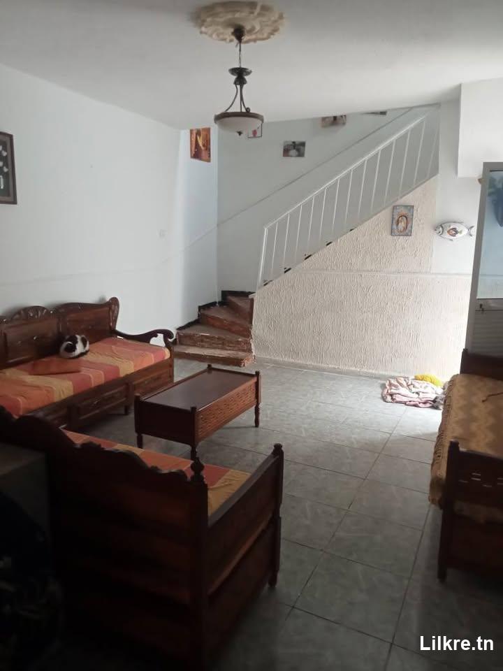 Duplex à louer à cité essalama