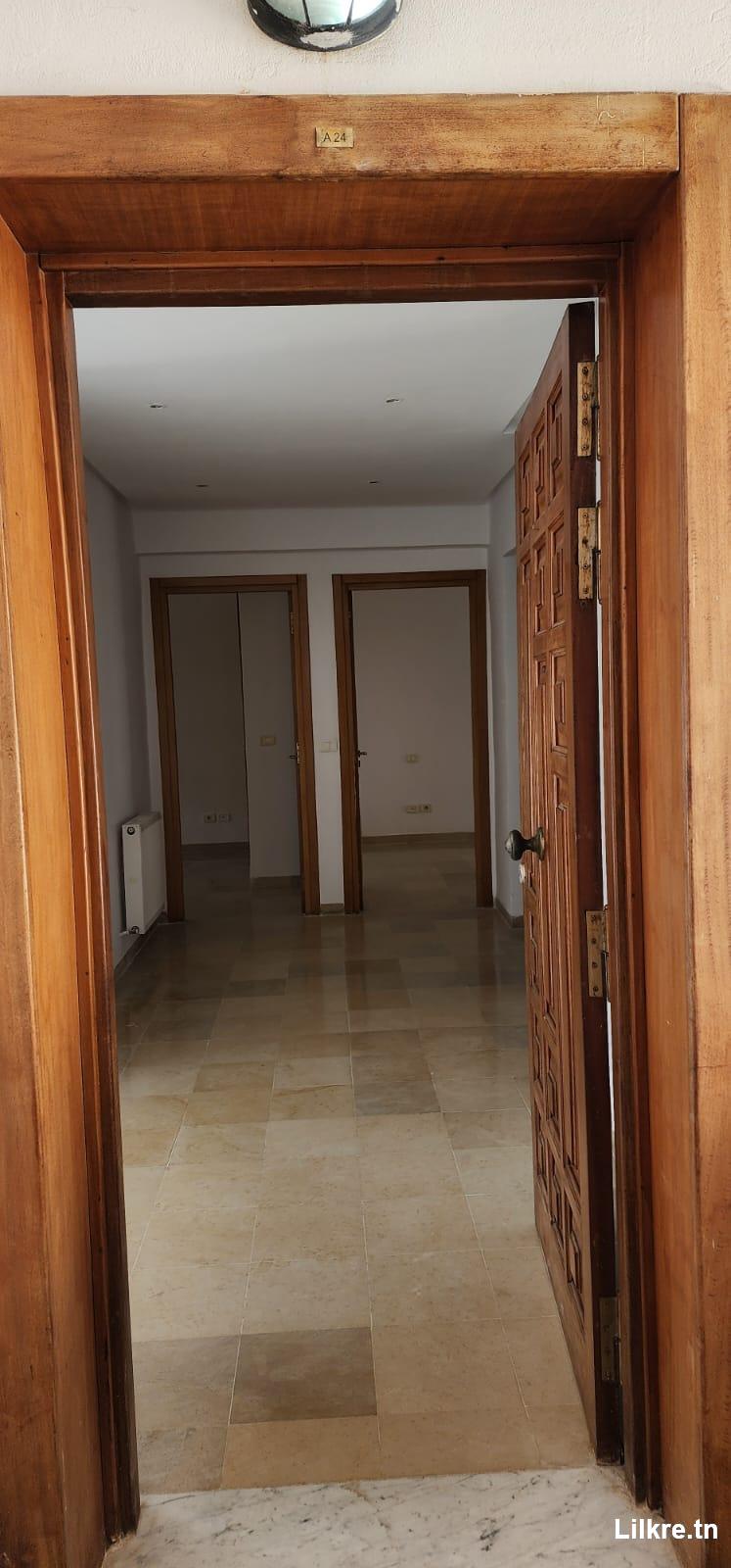 S+2 spacieux 112m² à louer – Jardin de Laouina avec place parking sous-sol