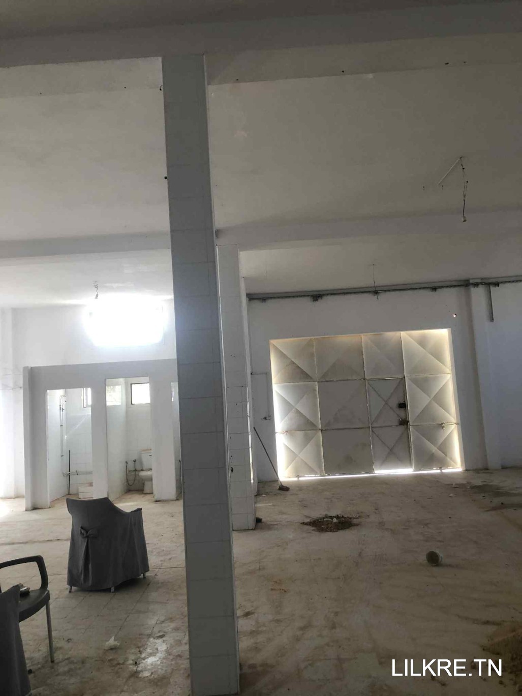 Dépôt à louer carrelé avec sanitaires – Sidi Fraj