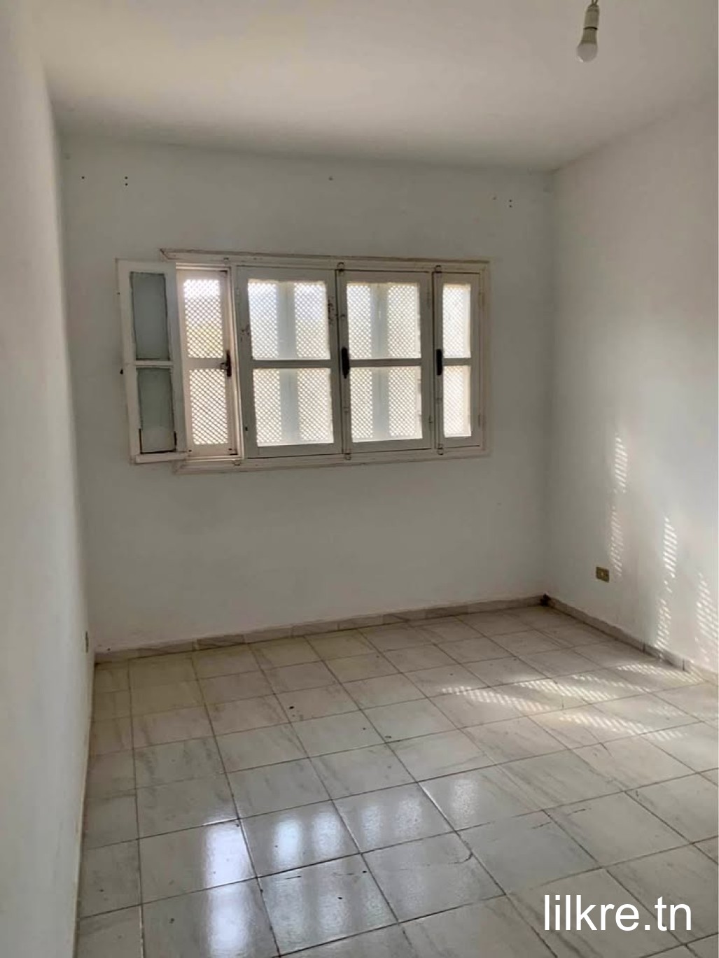 Maison a louer  au kram 