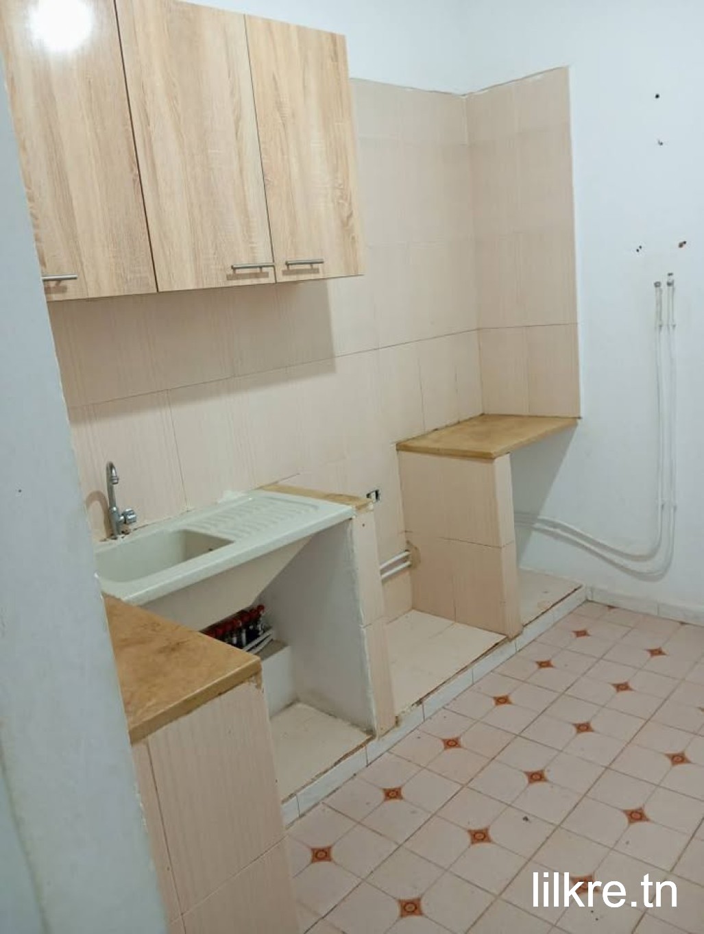 A louer un étage de villa a route biezrte 