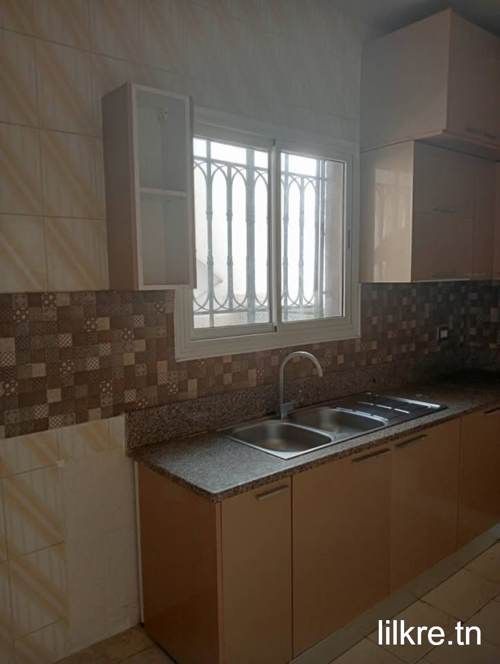 A louer un étage de villa a cité ennasim 