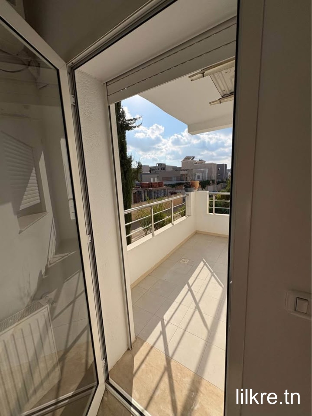 A louer un appartement  a la soukra 