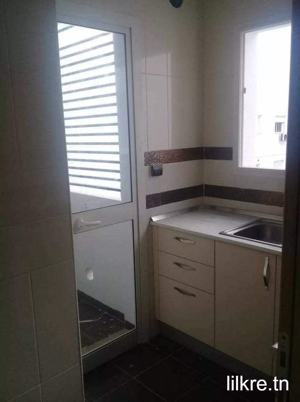 A louer un appartement s+1  a cité ghazela 