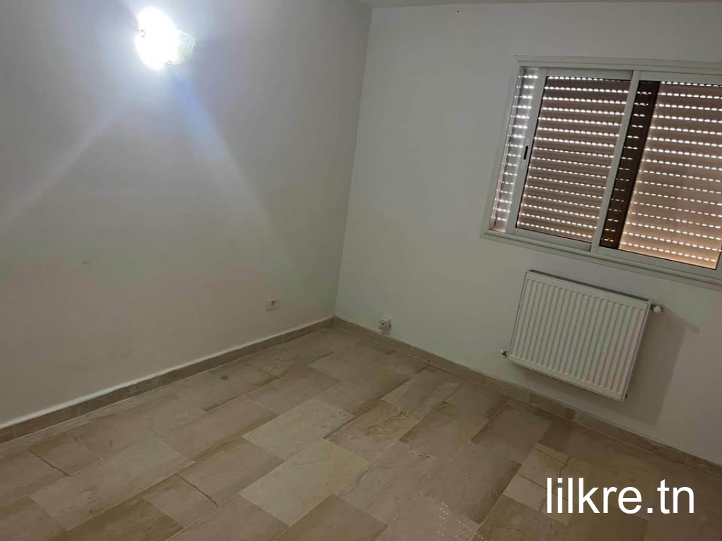 A louer un étage de villa a jardin del menzah 