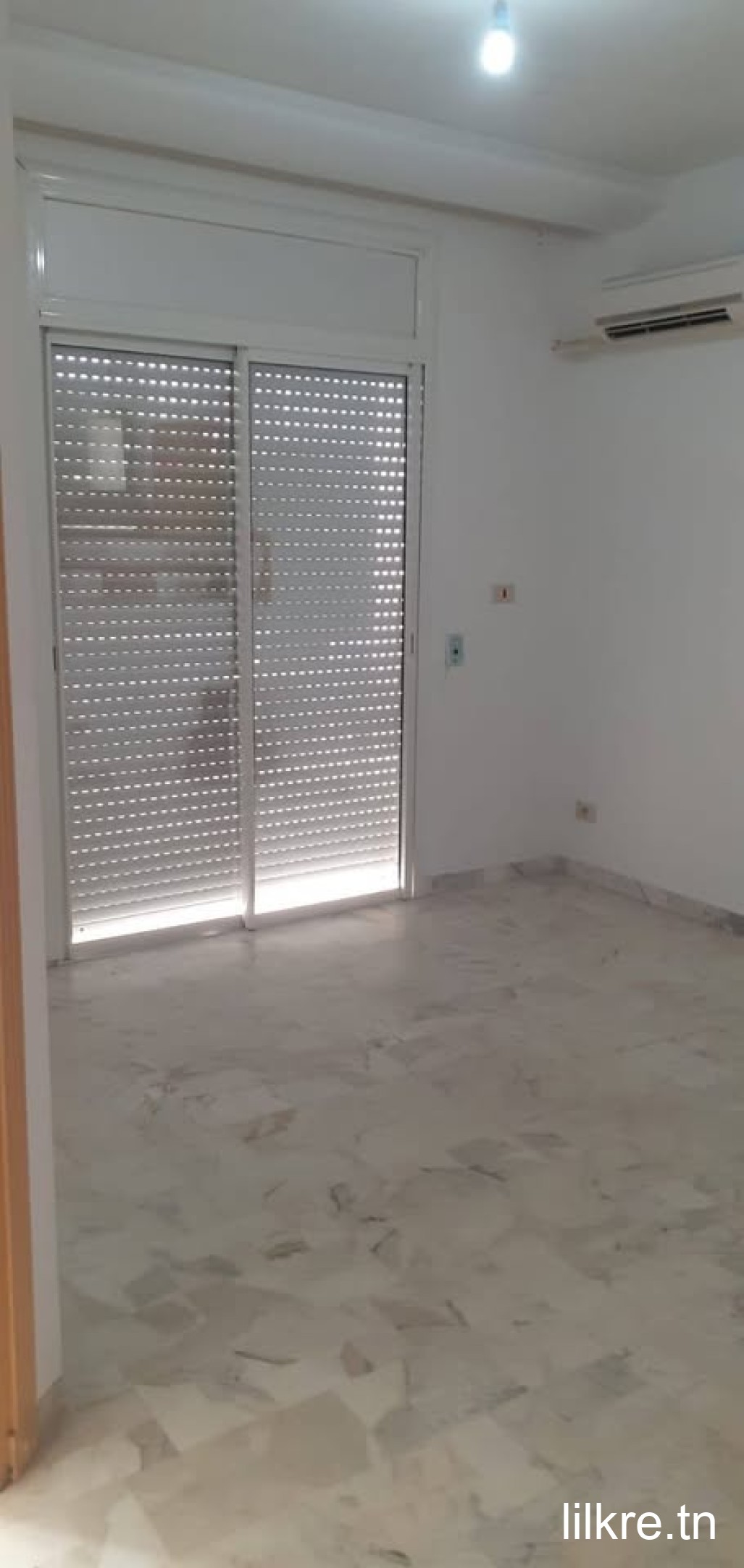 A louer un joli appartement s+1 a cité ennasr 