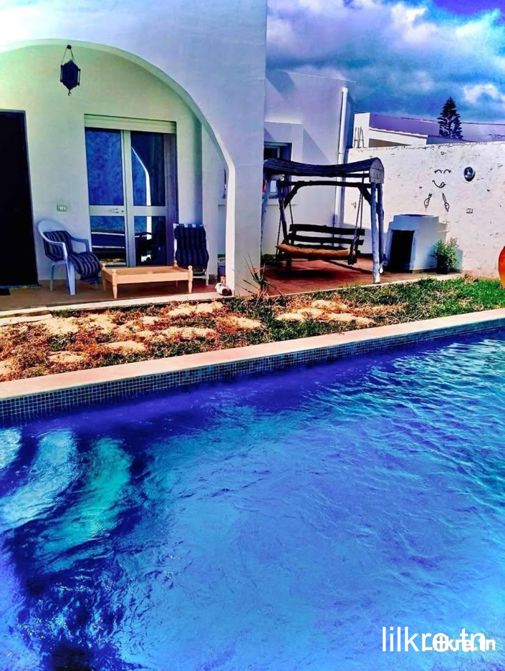 A louer un joli villa  a ras ejbel