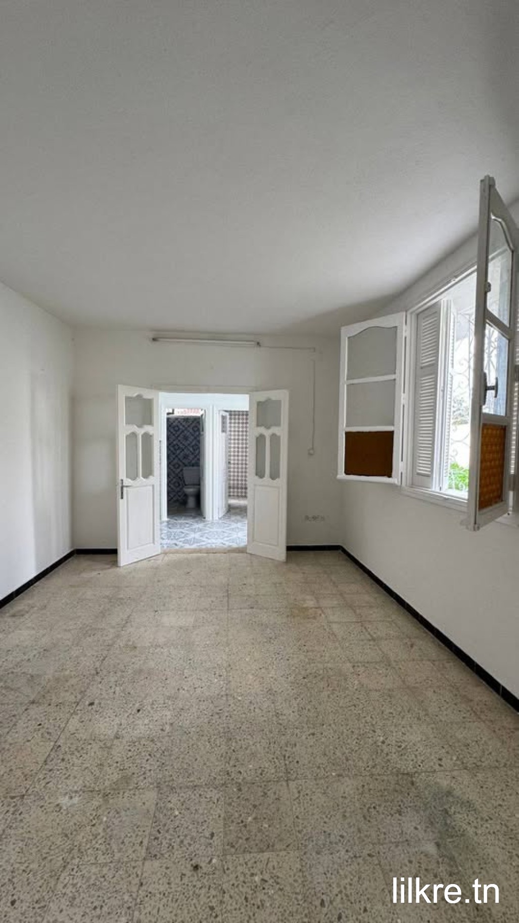  A louer un étage de villa a  cité ibn khaldoun 