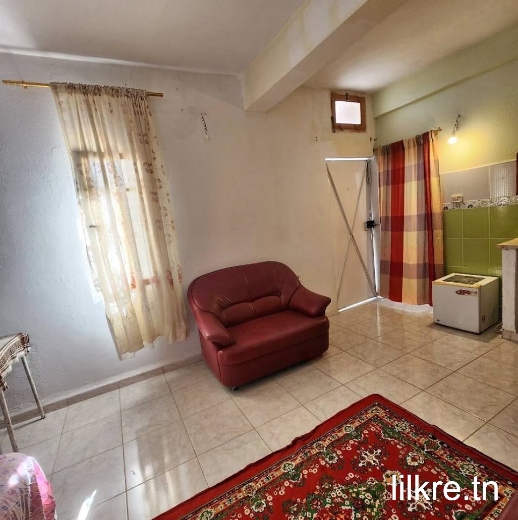 A louer un studio meublée a omrane supérieure 