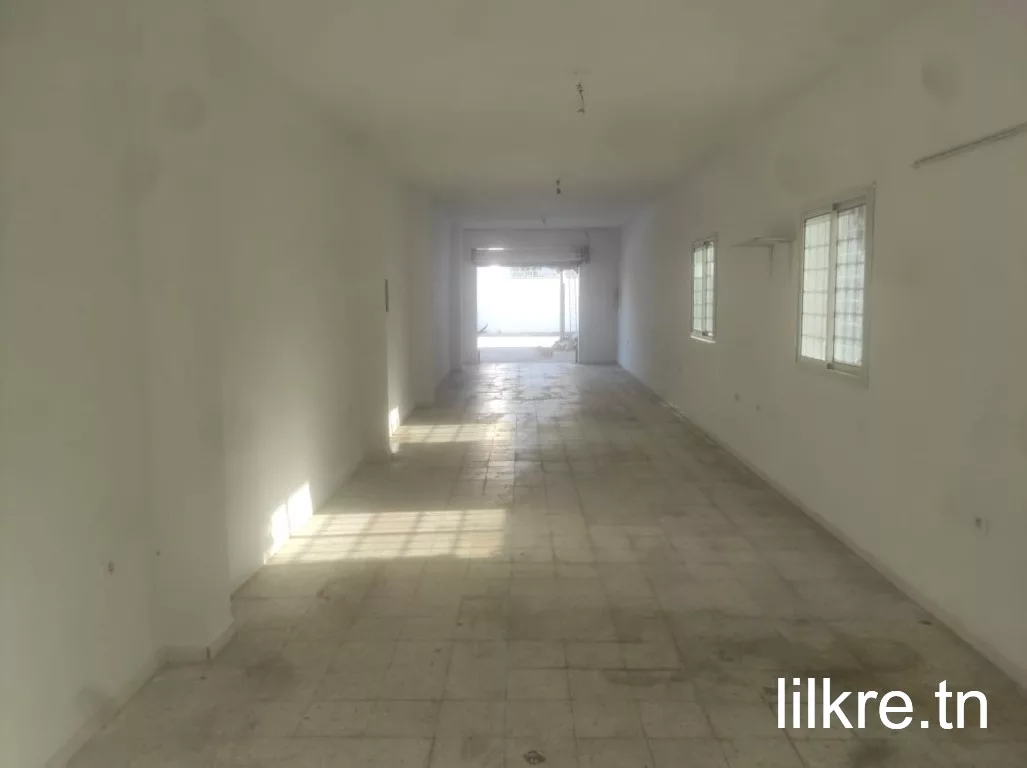 A louer un joli local commercial a khaznadar 