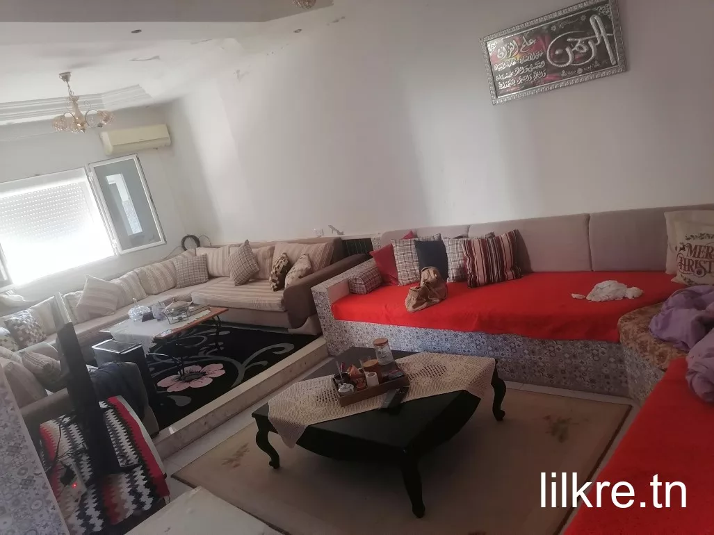 Etage de maison s+3 a louer à Nour jaafer route rawed 