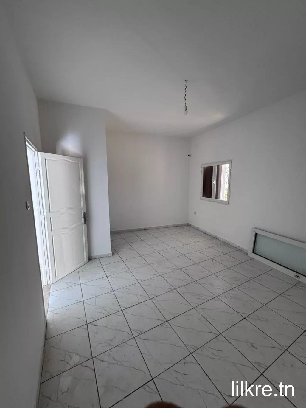 a louer un étage de villa  a groumbalia 