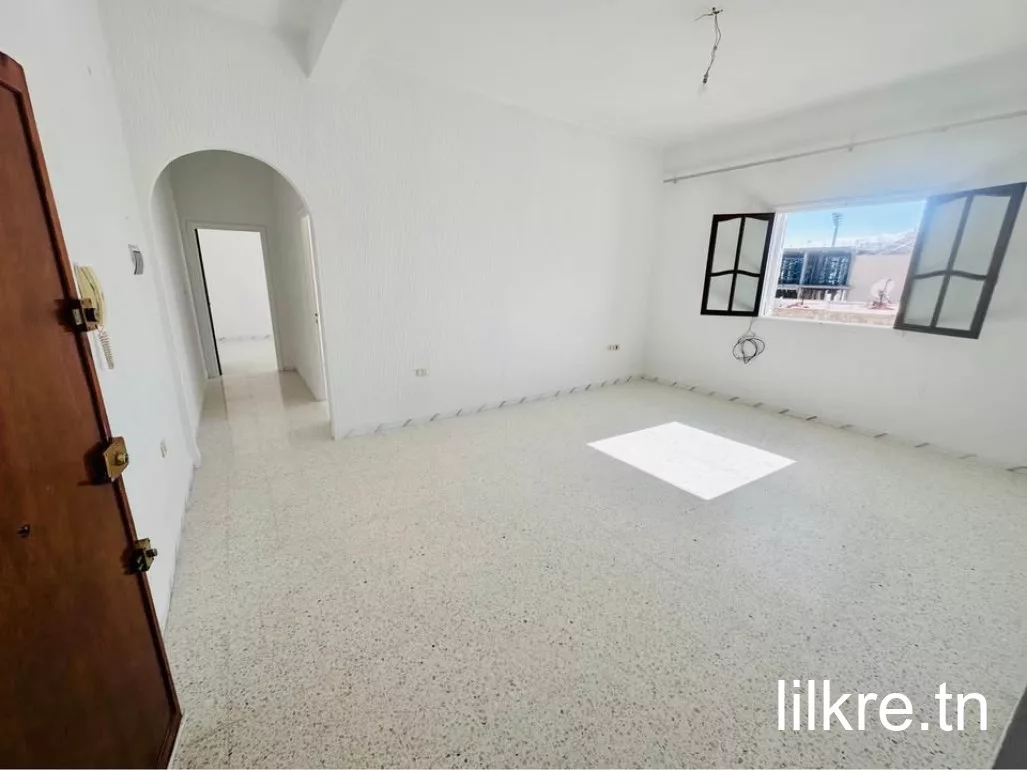 A louer un étage de villa a cité olympique