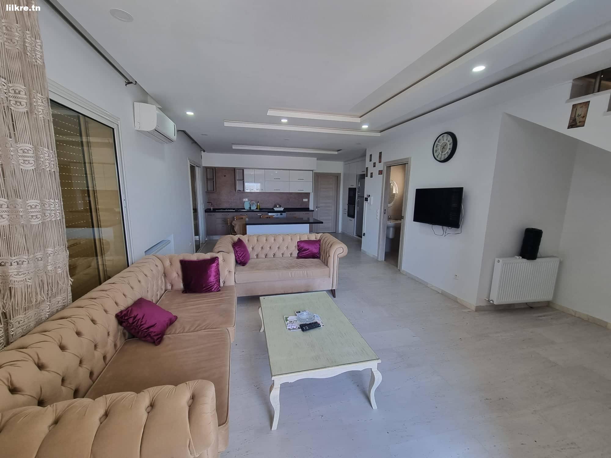 A louer une villa S+4 Richement Meublée à Hammamet Nord