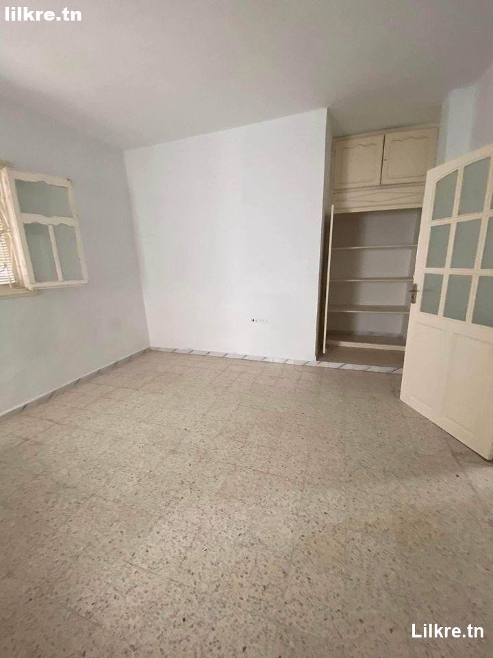 A louer un Appartement S+2 à El Omrane