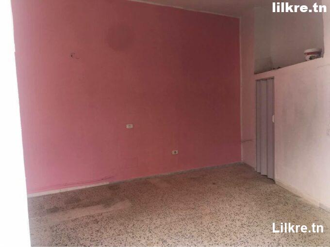 A louer local Commercial à Borj Louzir