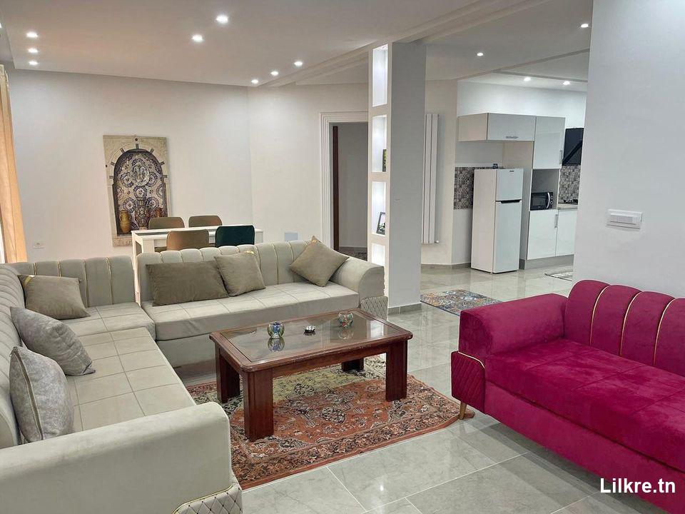 A louer un étage de villa S+2 situé Manaret Hammamet