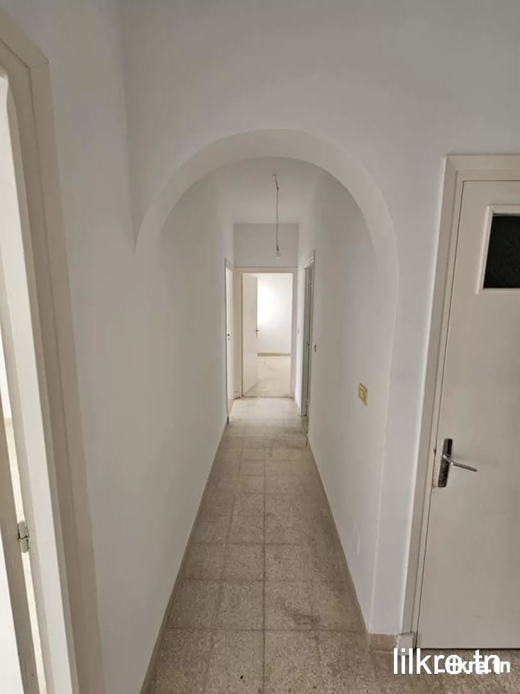 A louer un Appartement S+2 à Cité Hedi Nouira Ariana