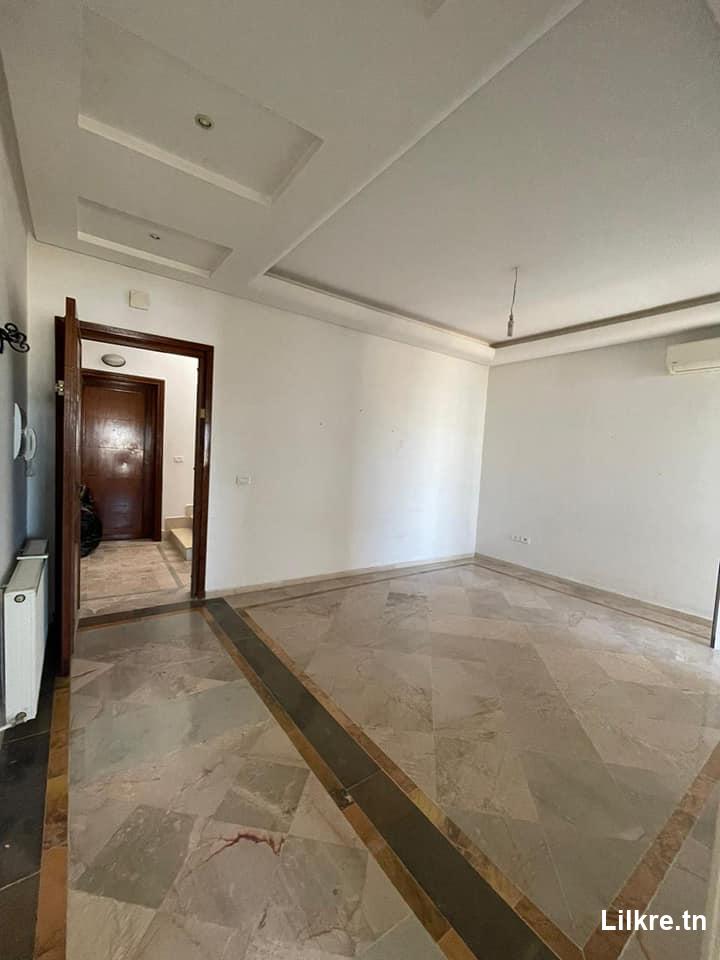 A louer un Appartement S+2 à la soukra