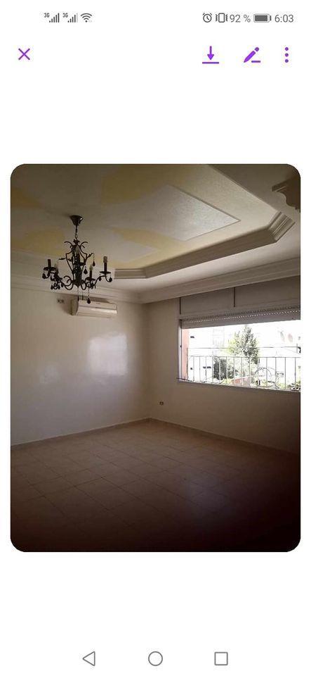 A louer un étage de villa  S+2 à Rades 