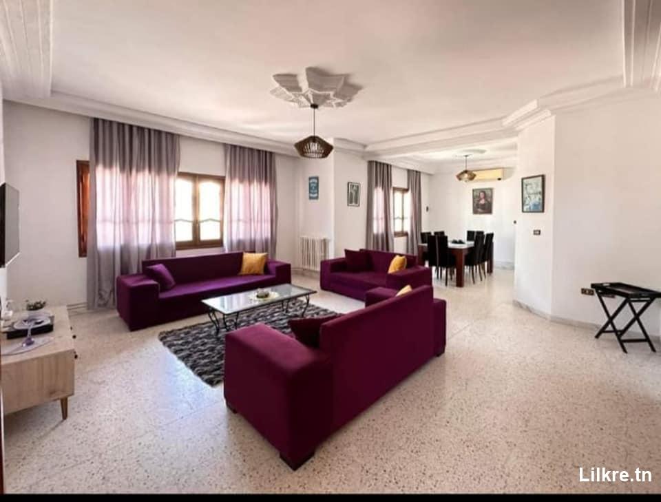 A louer un   Etage de villa S+3 Meublé à ElZahra 