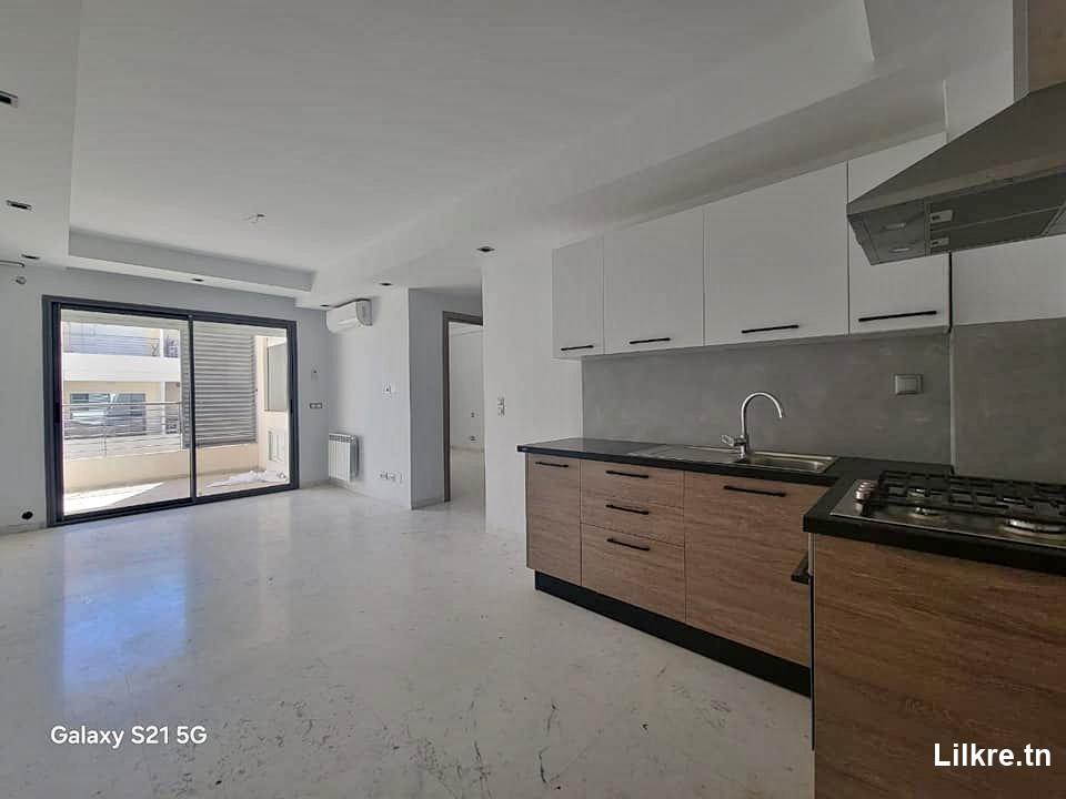 A louer un spacieux Appartement S+1  à la Soukra 