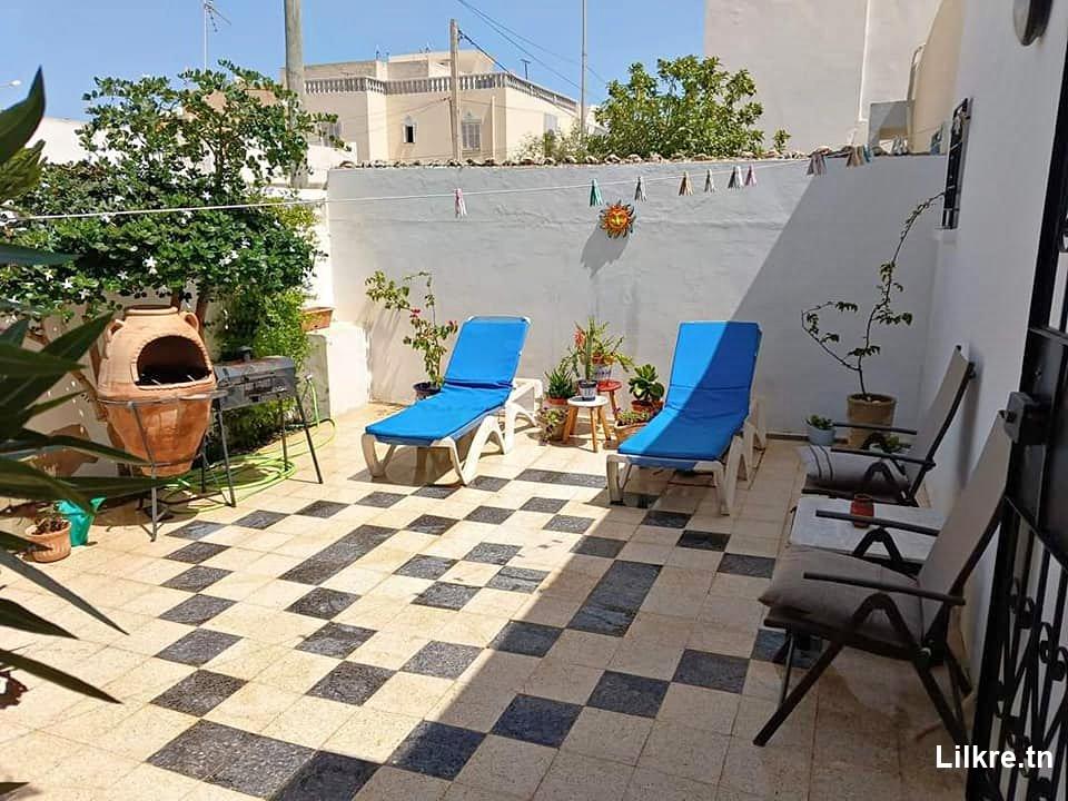 Une belle villa S+2 à louer à Djerba Midoun .