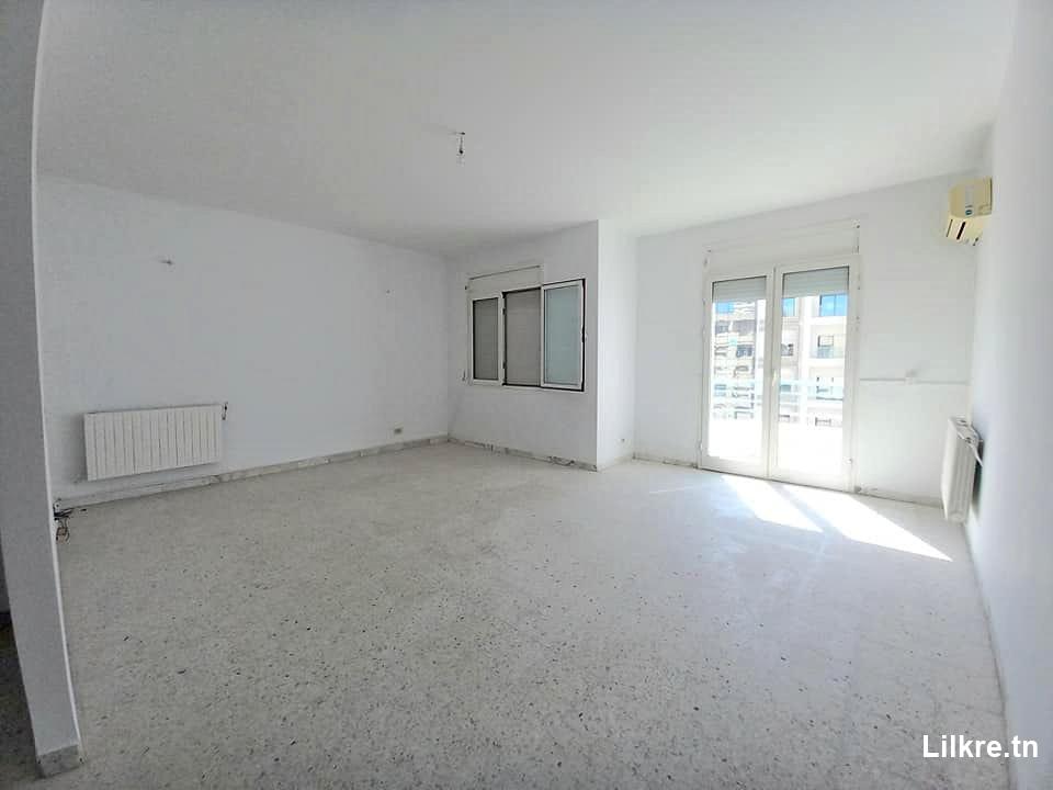 A louer Un appartement S+2 à Ennaser