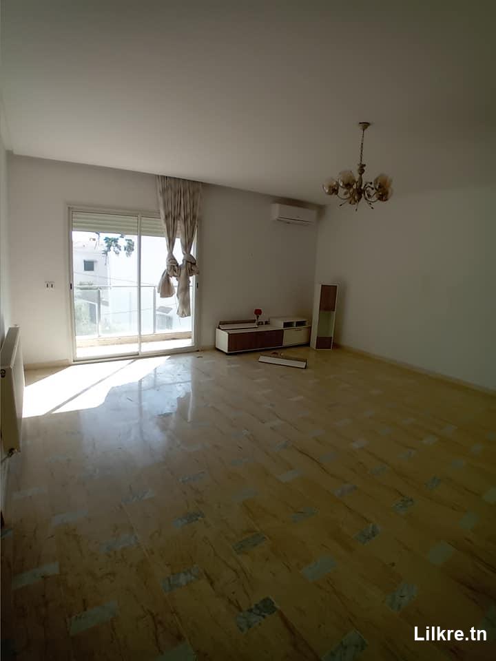 A louer un Appartement S+2 à Chotrana 