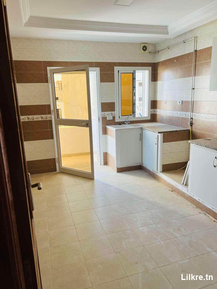 A louer un Etage de villa S+2 à Borj Cedria