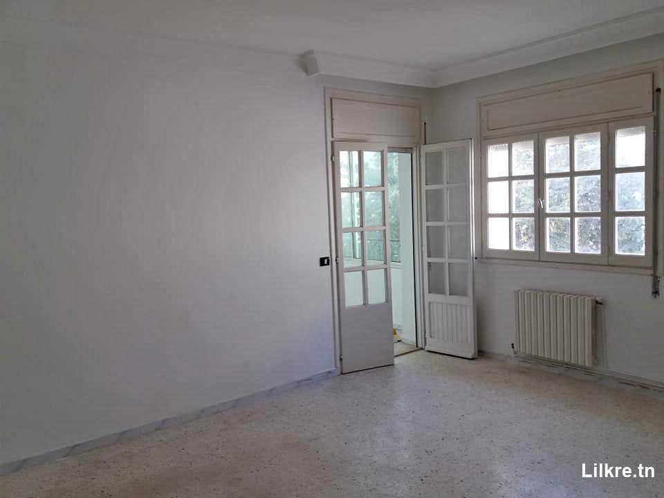 A louer un Appartement S+3 à La Soukra 