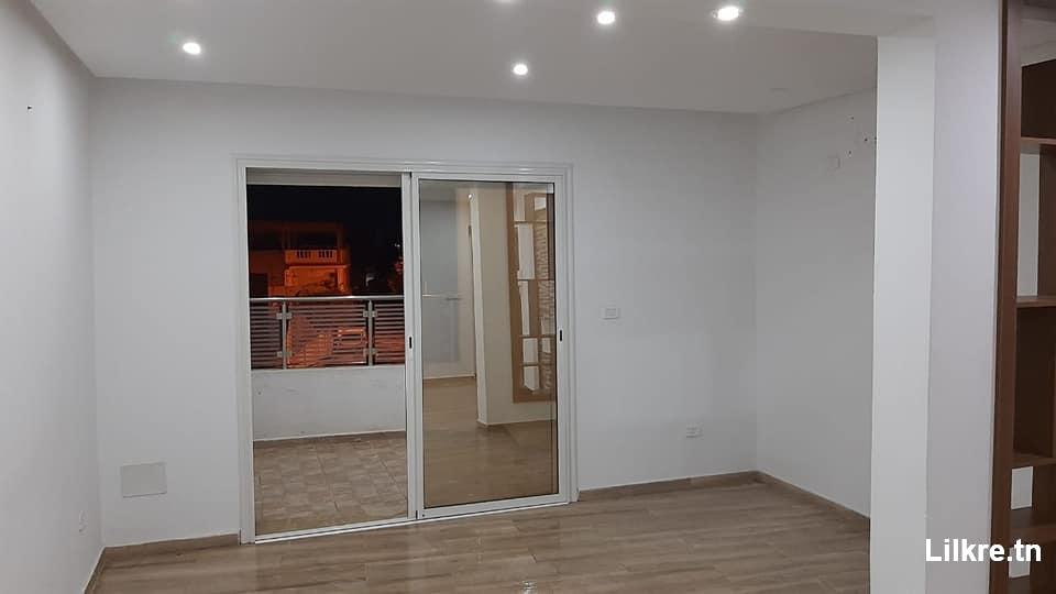 A louer un Appartement S+2 à Zahrouni 