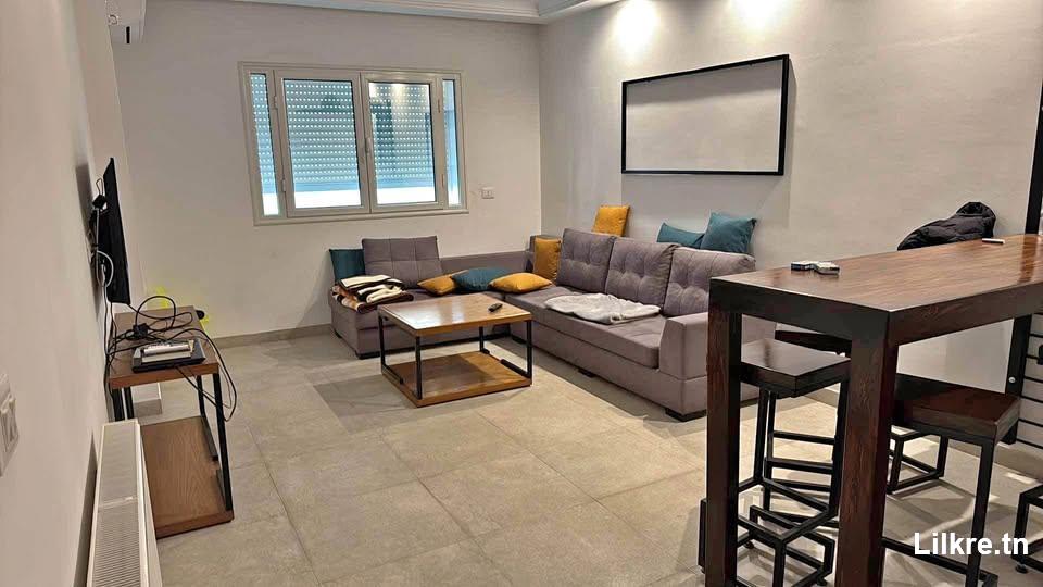 Un appartement S+2 meublé cité wahat 