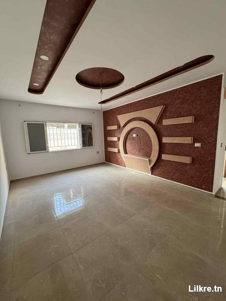 à louer Maison RDC S+2 avec garage à boumhel bassatine