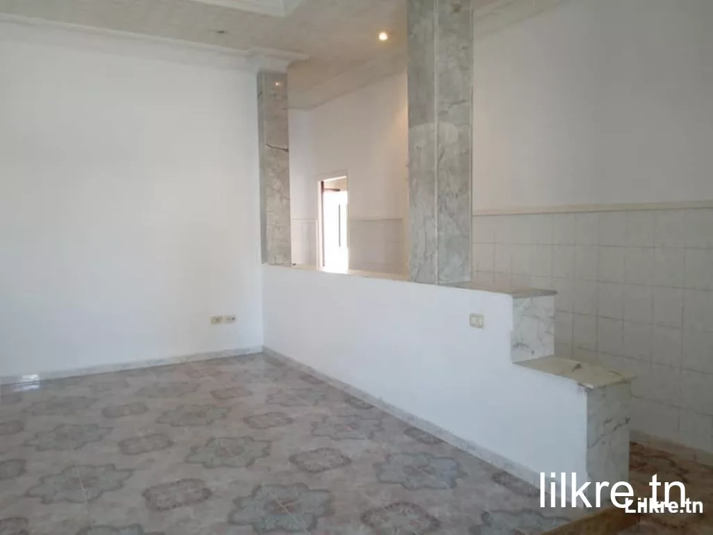 À louer appartement S +2 à 2 minutes de terminus metro 2
