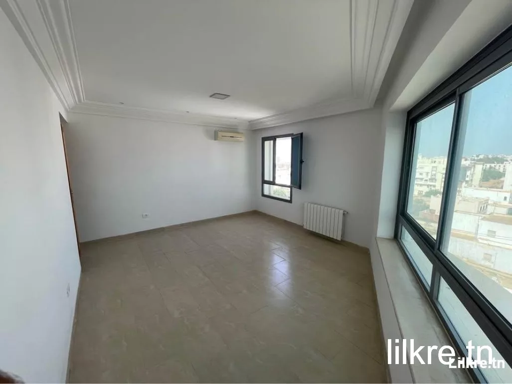 a louer S+3 haut standing route sokra km1 Sfax