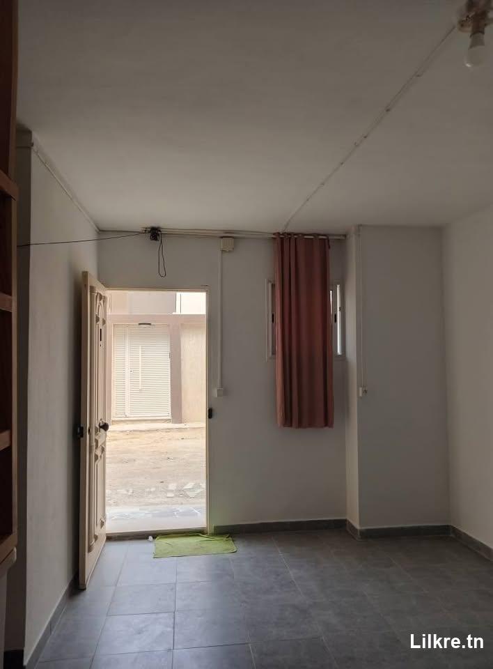 À louer  un Studio S+0 à La Marsa Bhar Lazrak