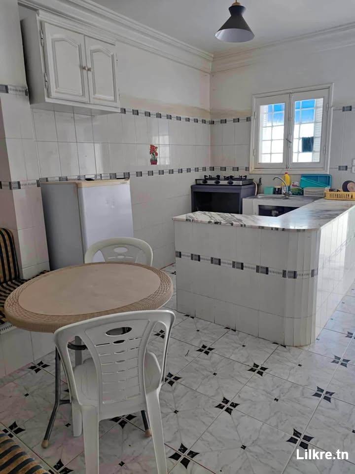à louer un Appartement S+2 à Khzema Est