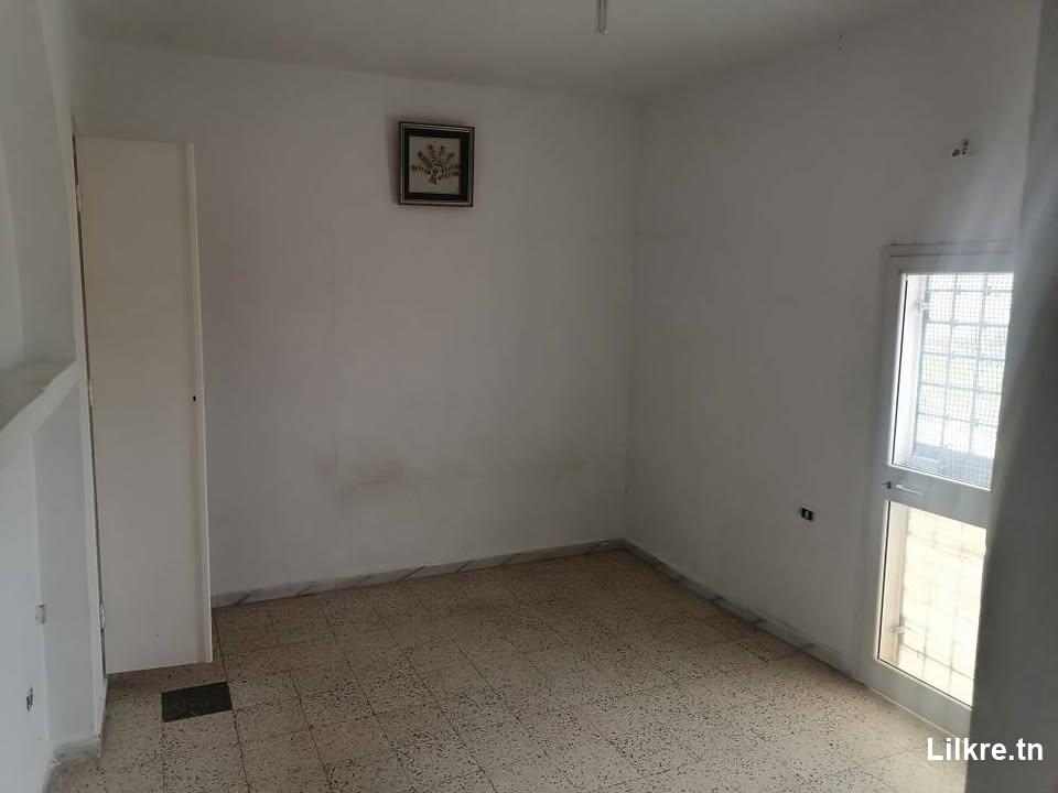  à louer  un Maison à Cité Nassime, Ariana