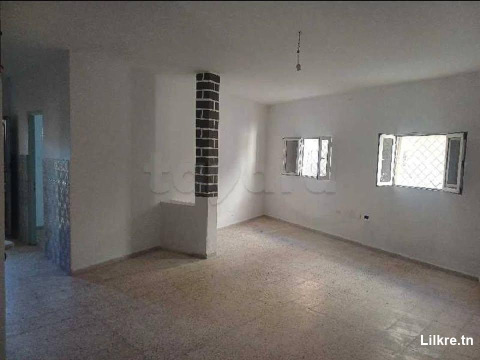 à louer un Maison  à  Ariana ( حي أستاذة )