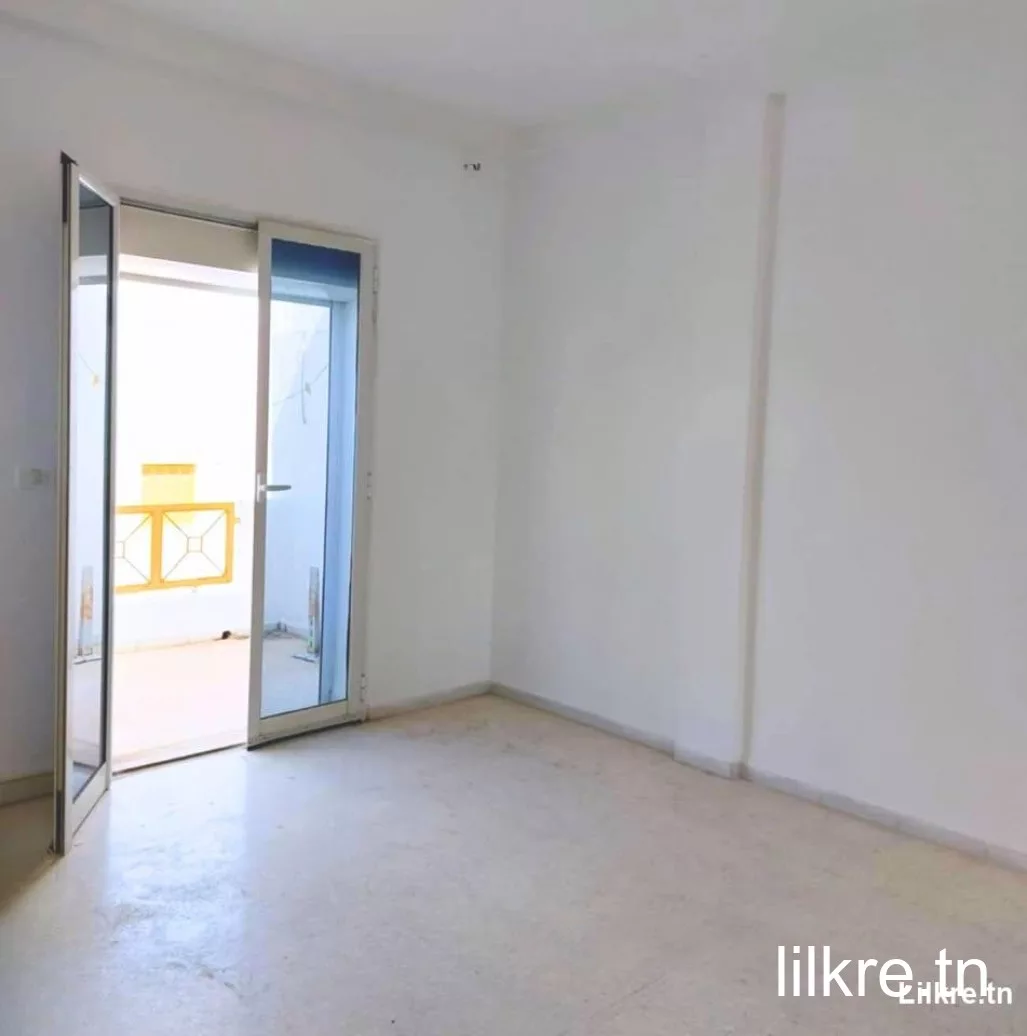 A louer un appartement s+2 a ras tabia