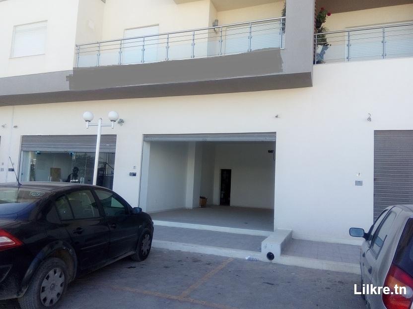 À louer Magasin commerciale sur la route principle El Afrain km 5, SFAX
