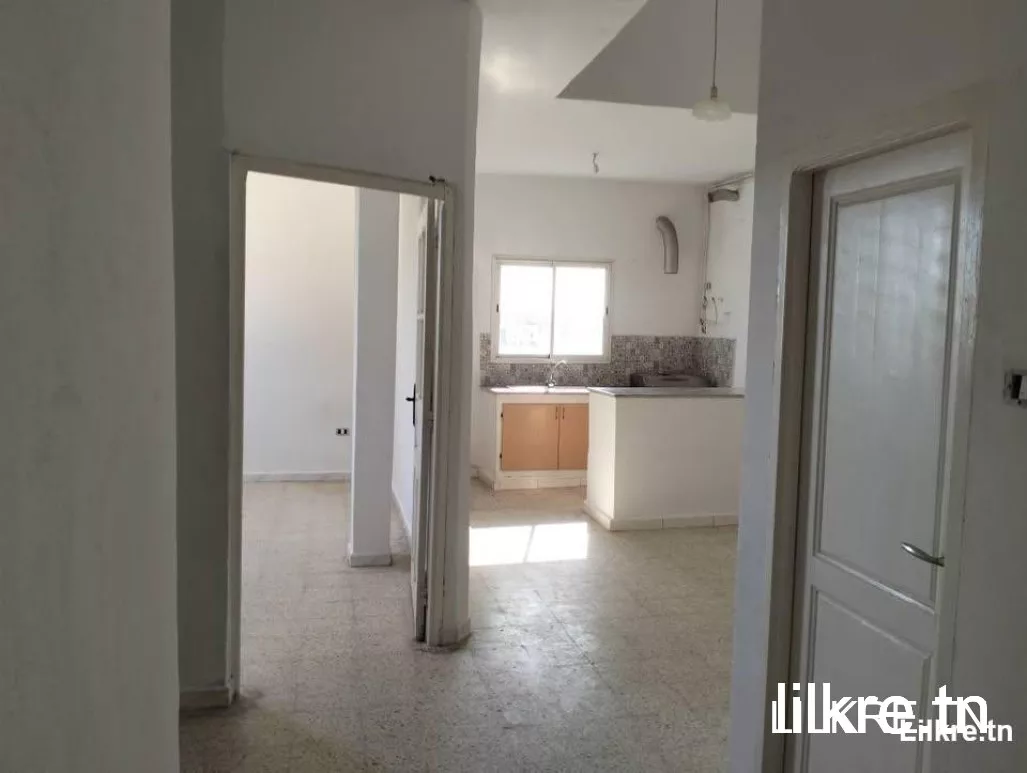 Studio S+1 Mourouj 1 : Calme, Équipé, Proche Commodités