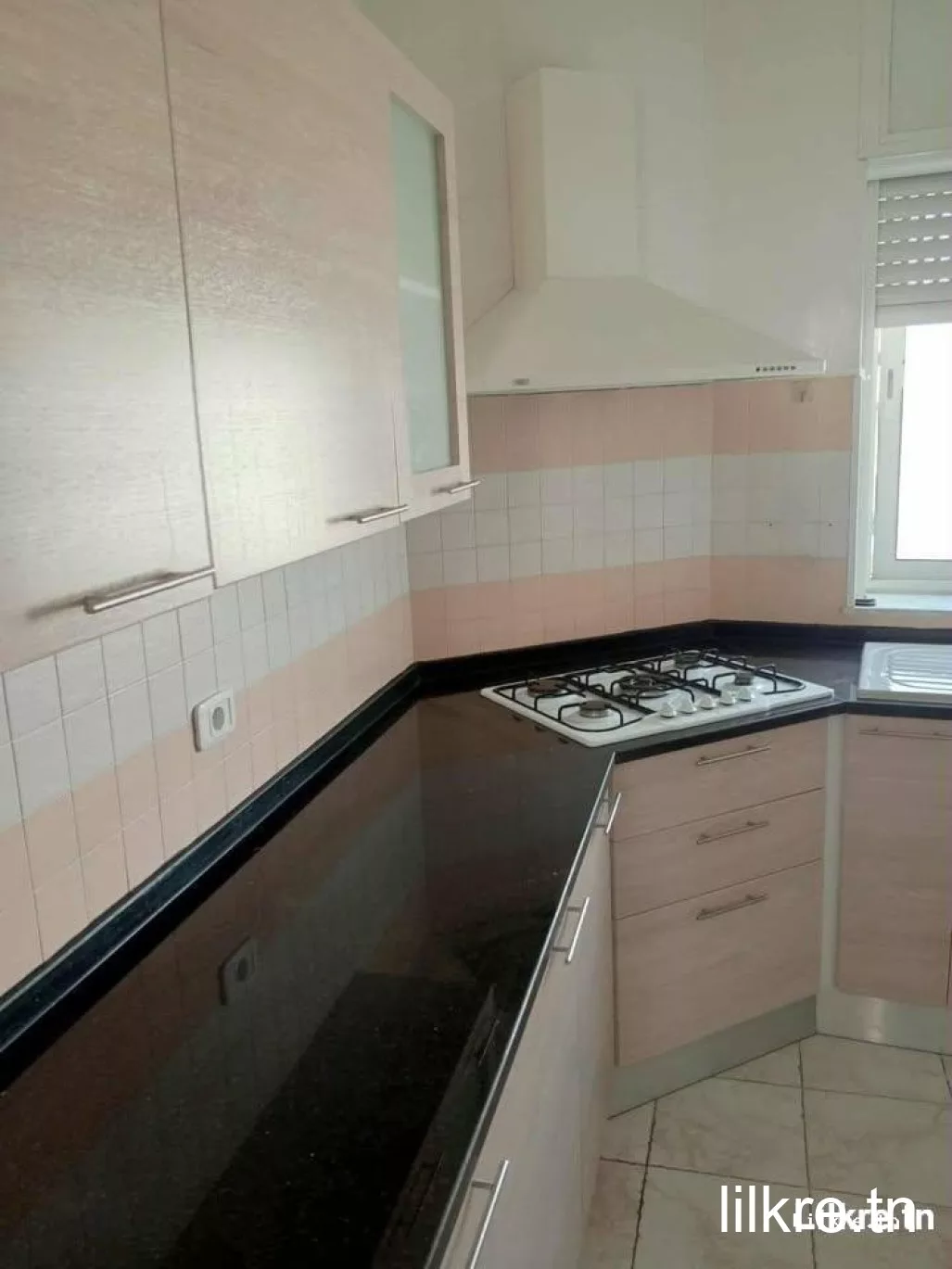 شقة للكراء  على طريق تنيور  a louer a sfax