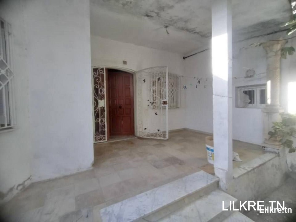 A louer un maison a cité essaha borjlouzir