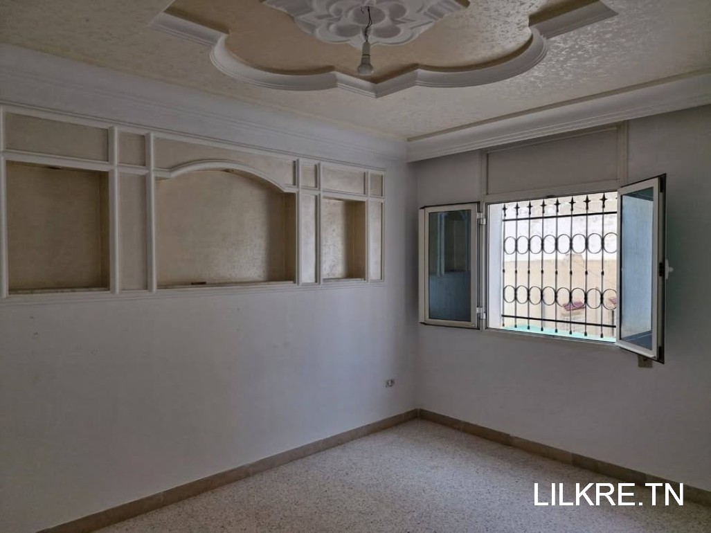  A louer un étage de villas s+2 a manouba 