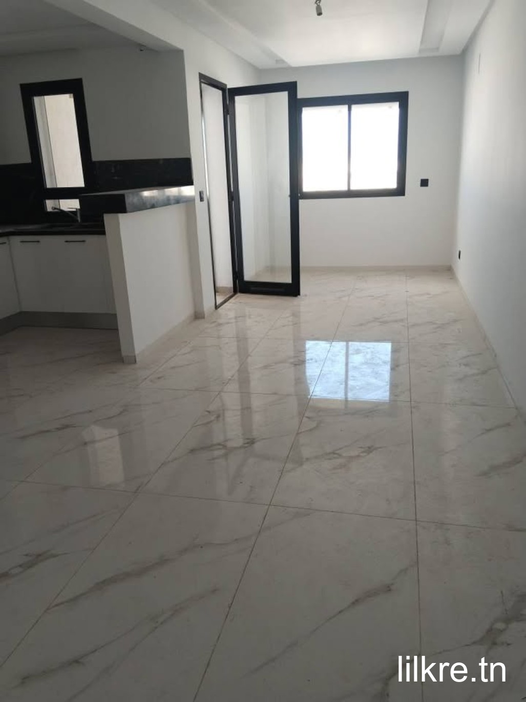 A louer un appartement a l'aouina 